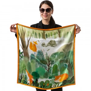 Шейный платок Laura Palanti "Лисята в лесу" зеленый/оранжевый